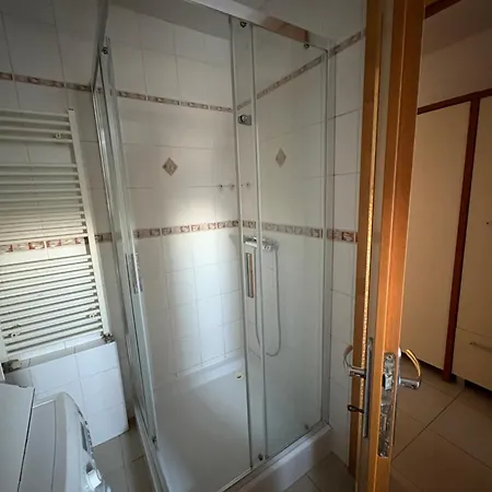 V Centre Mesta S Vyhladom Na Pesiu Zonu