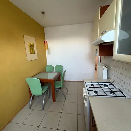 Apartman V Centre Mesta S Vyhladom Na Pesiu Zonu